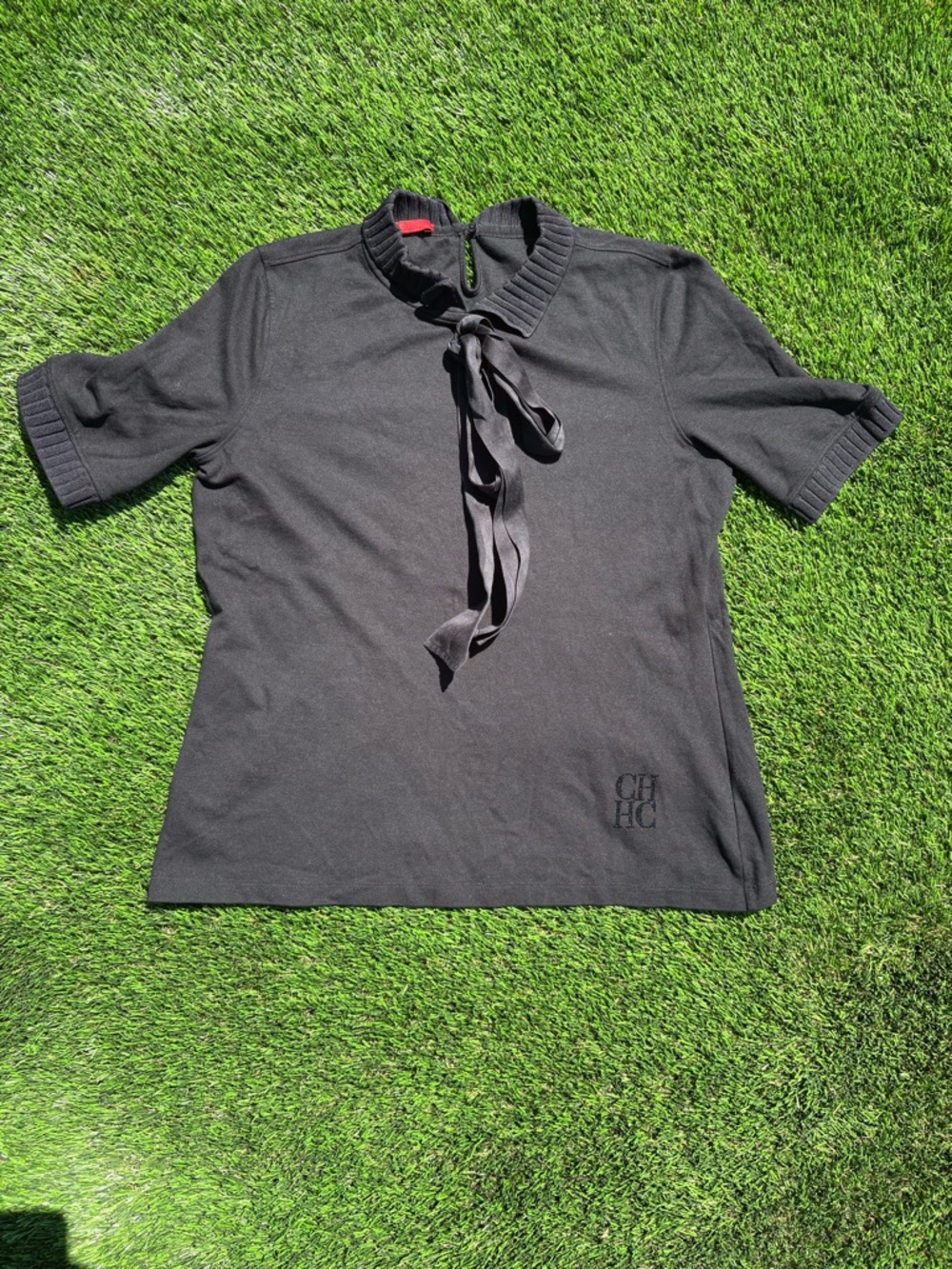 Carolina Herrera Black Short-Sleeve Knit Top with Neck Tie